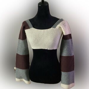 SHEIN midriff long sleeve sweater with tie back; white,blue & brown. Size S